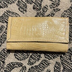 Chic Beige Crocodile-Embossed Clutch